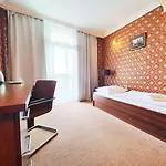 Relax Hotel 4*