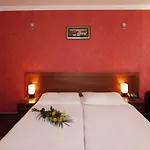 Relax Hotel 4*