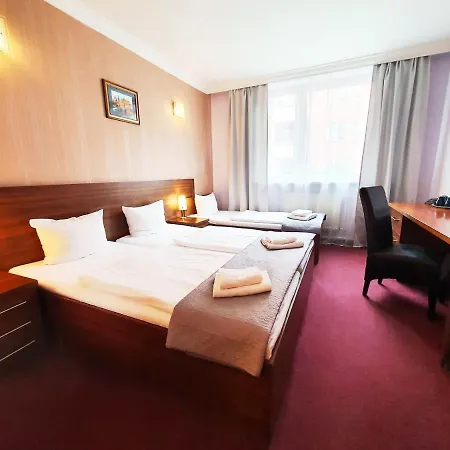 リラックス ホテル 4*